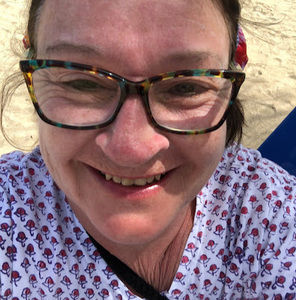 Meet your Posher, Denise